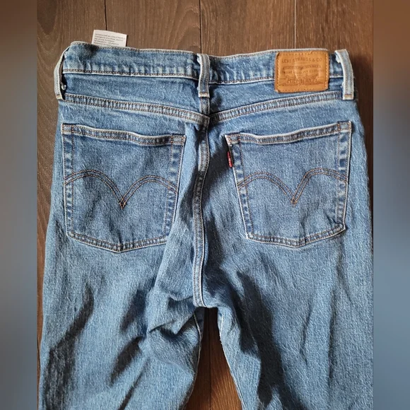 Levi's Wedgie Straight Jeans - Picture 5 of 7